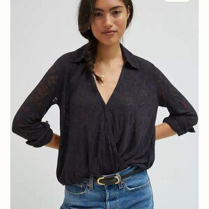 Women's floral blouse size xs